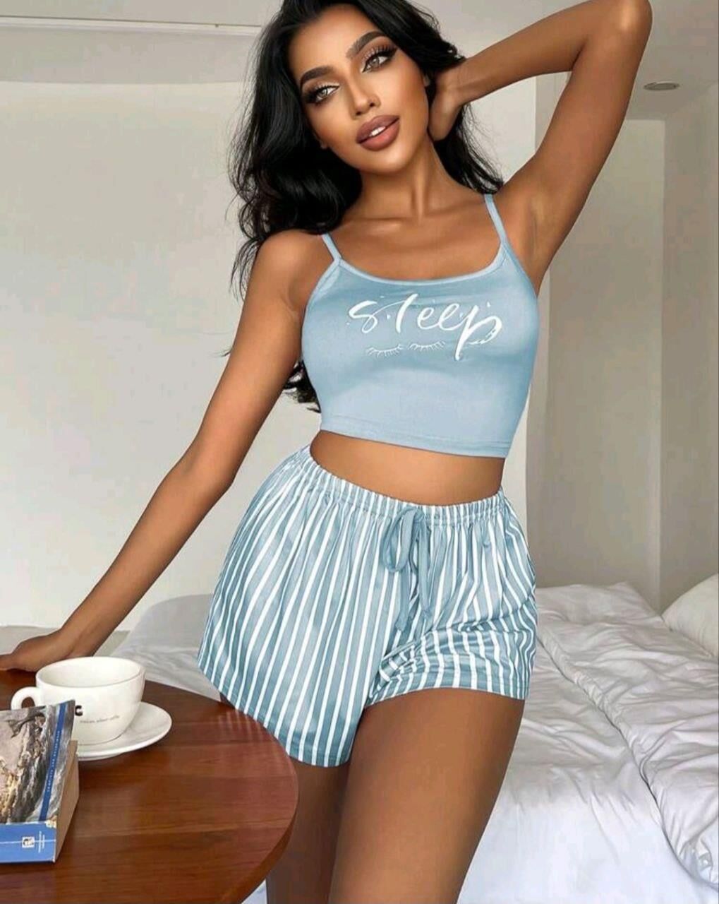 Kadın Mavi Çizgili Desenli Askılı Şortlu Pijama Takım 5001
